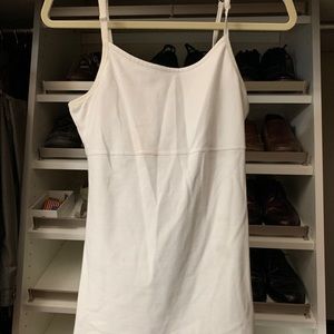 Beyond Yoga shelf bra top. White. Medium.
